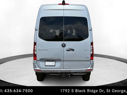 Used 2025 Mercedes-Benz Sprinter 2500 image 4