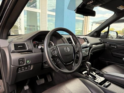 Used 2017 Honda Ridgeline Black Edition image 18