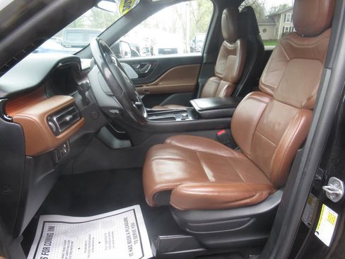 Used 2020 Lincoln Aviator Reserve w/ Equipment Group 202A AWD/4WD image 22