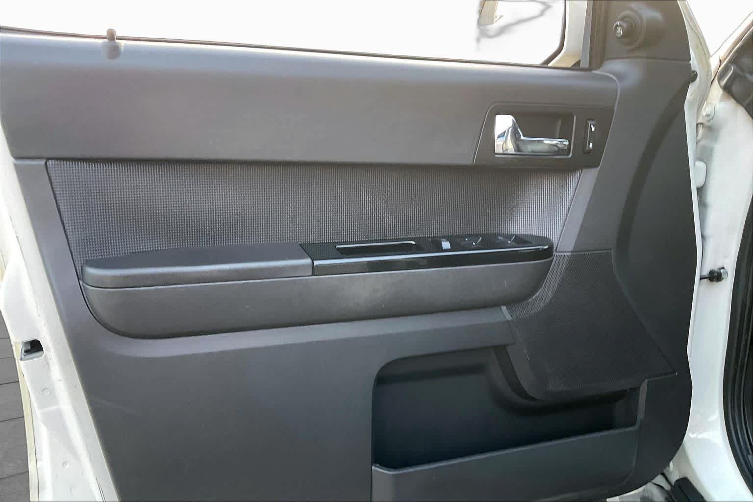 Used 2012 Ford Escape Limited FWD image 22