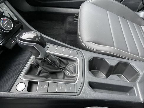 Used 2022 Volkswagen Jetta SE w/ Panoramic Sunroof Package FWD image 29