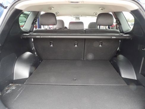 Used 2019 Hyundai Santa Fe SE image 8