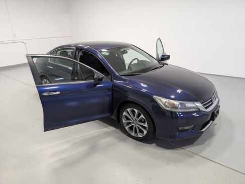 Used 2015 Honda Accord Sport image 16