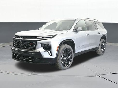 Used 2024 Chevrolet Traverse RS w/ LPO, Floor Liner Package AWD/4WD image 4
