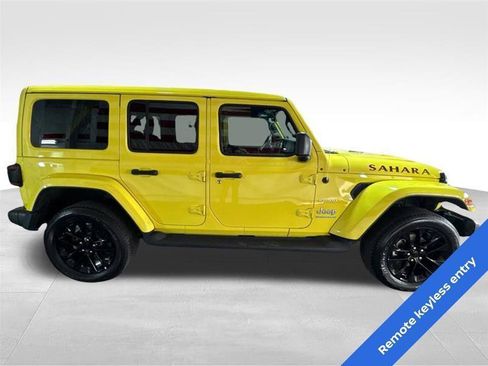 Used 2023 Jeep Wrangler Unlimited Sahara w/ Cold Weather Group AWD/4WD image 4