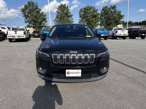 Used 2019 Jeep Cherokee Latitude w/ Cold Weather Group FWD image 8