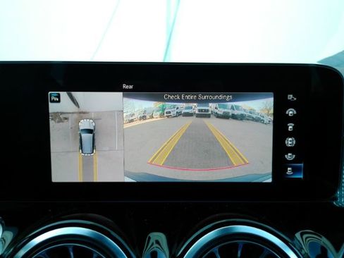 Used 2023 Mercedes-Benz EQB 300 4MATIC w/ Pinnacle Package image 8