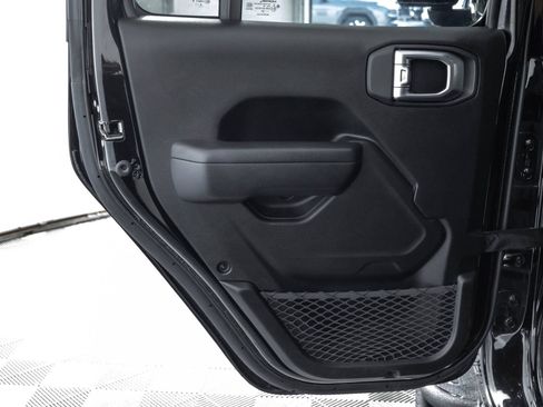 Used 2025 Jeep Wrangler Unlimited Sport AWD/4WD image 35
