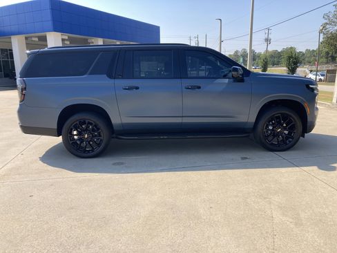 New 2025 Chevrolet Suburban RST w/ Advanced Technology Package image 5