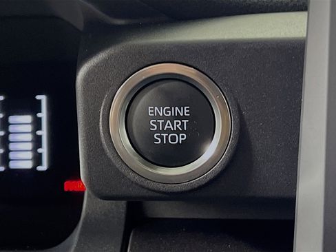 Used 2025 Toyota 4Runner SR5 image 23