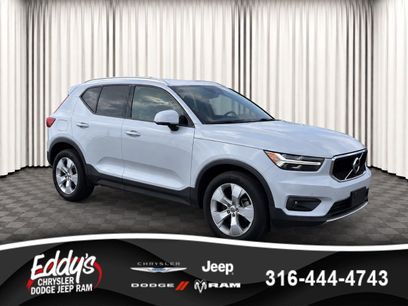 Used 2021 Volvo XC40 T5 Momentum