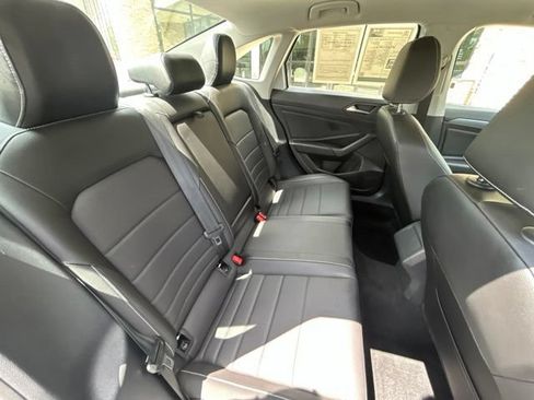 Used 2023 Volkswagen Jetta SE FWD image 29