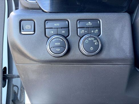 Used 2023 Chevrolet Silverado 1500 LT w/ Work Truck Package AWD/4WD image 33