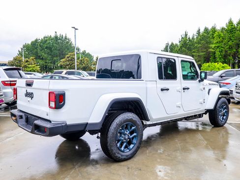 New 2026 Jeep Gladiator Mojave AWD/4WD image 11