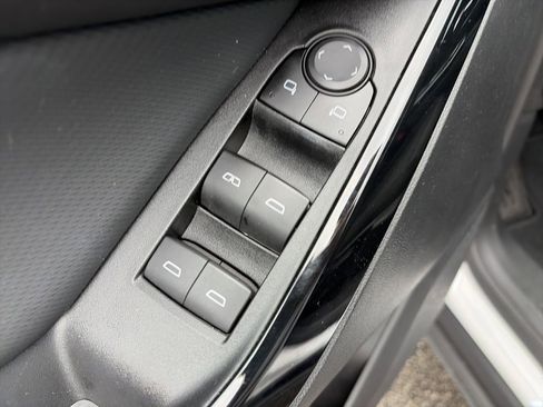Used 2025 Chevrolet Equinox LT FWD image 19