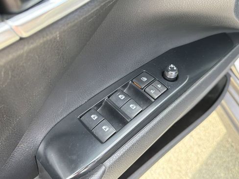 Used 2020 Toyota Camry SE image 22