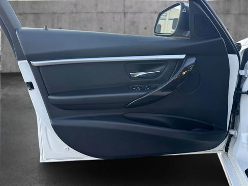 Used 2018 BMW 330i xDrive Wagon image 20