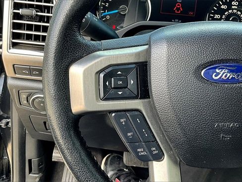 Used 2015 Ford F150 Platinum w/ Equipment Group 701A Luxury image 16