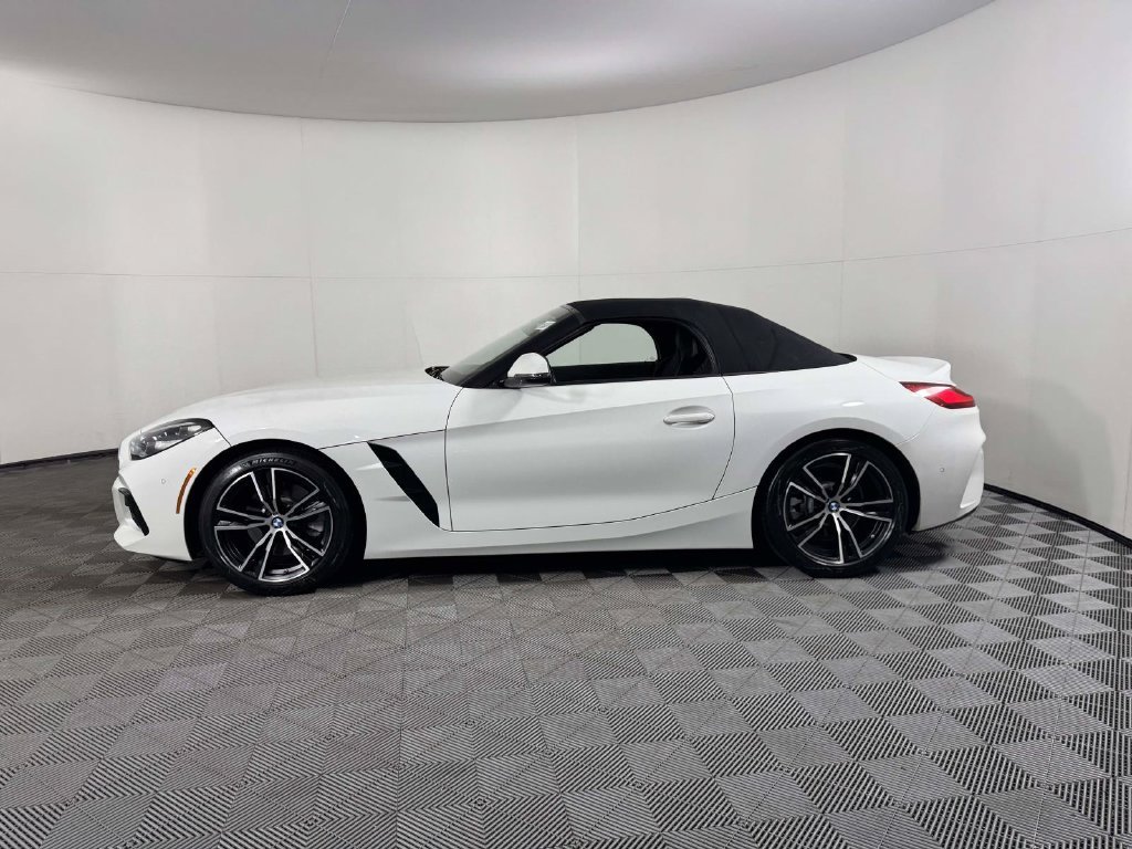 Used 2019 BMW Z4 sDrive30i w/ M Sport Package RWD image 11