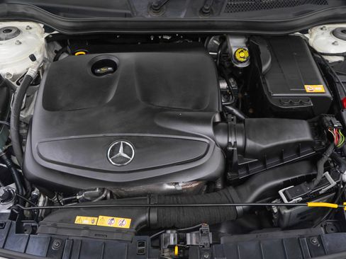 Used 2015 Mercedes-Benz GLA 250 4MATIC image 28