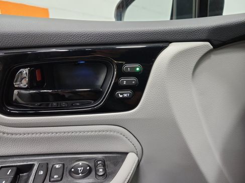 Used 2023 Honda Odyssey Touring image 18