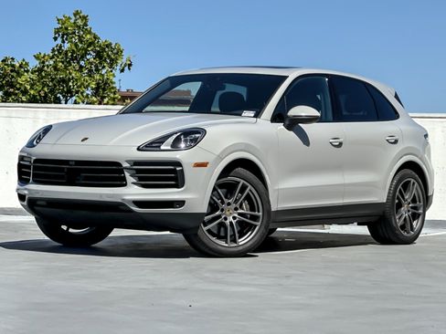 Certified 2023 Porsche Cayenne Platinum Edition AWD/4WD image 1
