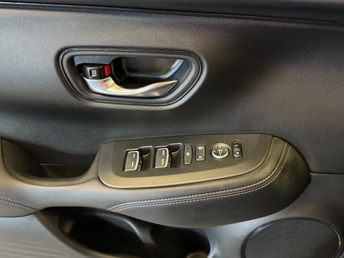 Used 2025 Honda HR-V EX-L image 19