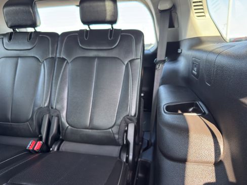 Used 2023 Jeep Grand Cherokee L Limited w/ Luxury Tech Group II image 38