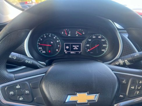 Used 2022 Chevrolet Malibu LT image 12