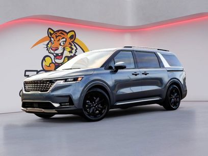 Used 2023 Kia Carnival SX