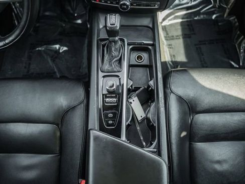 Used 2020 Volvo S60 T6 Momentum image 25