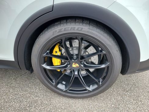 Certified 2024 Porsche Cayenne Turbo GT AWD/4WD image 11