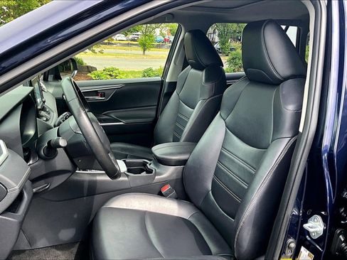 Used 2019 Toyota RAV4 XLE Premium w/ All Weather Liner Package AWD/4WD image 24