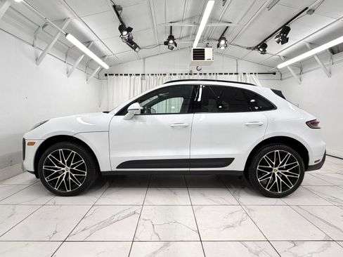Certified 2026 Porsche Macan AWD/4WD image 15
