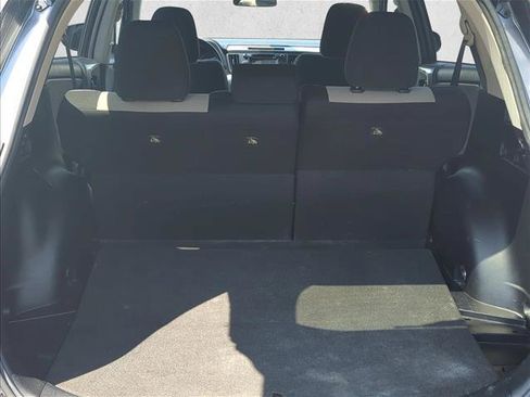 Used 2018 Toyota RAV4 XLE FWD image 10