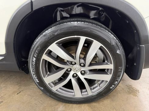 Used 2016 Honda Pilot Touring image 38