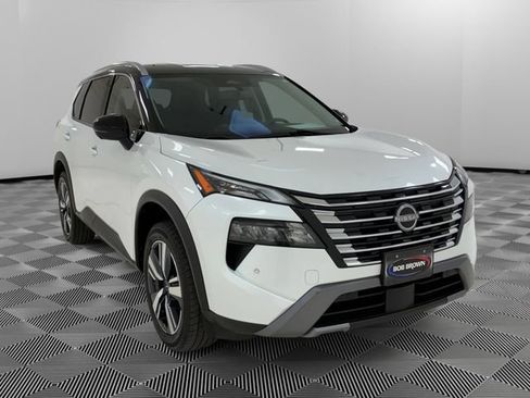 Used 2024 Nissan Rogue SL AWD/4WD image 7