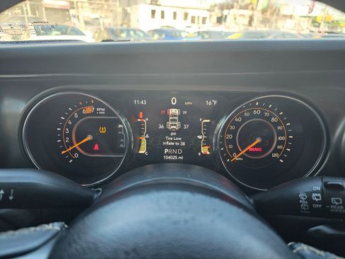 Used 2020 Jeep Wrangler Unlimited Sport image 22