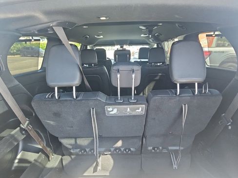 Used 2020 Chrysler Pacifica Touring-L Plus w/ S Appearance Package image 9