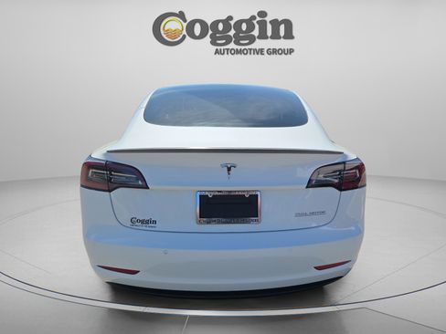 Used 2021 Tesla Model 3 Performance image 4