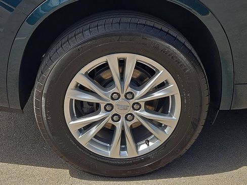 Used 2024 Cadillac XT6 Luxury w/ LPO, Floor Liner Package AWD/4WD image 7