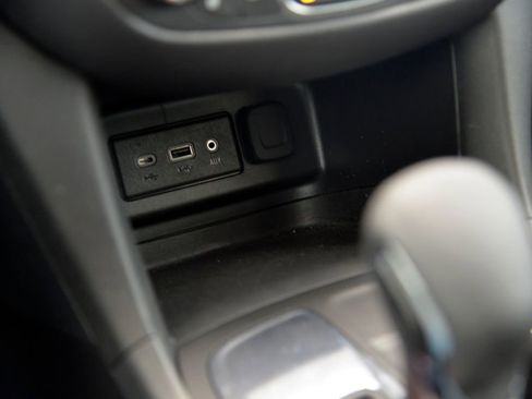 Certified 2024 Chevrolet Equinox LT image 25