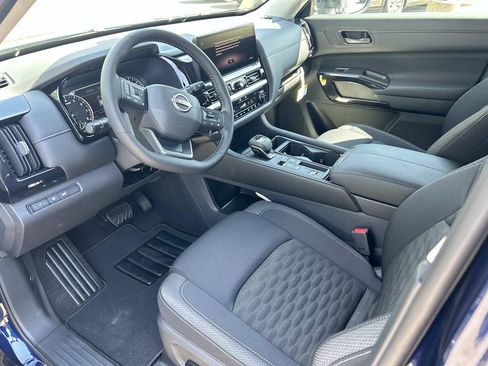 New 2026 Nissan Pathfinder SV w/ Lighting Package FWD image 15