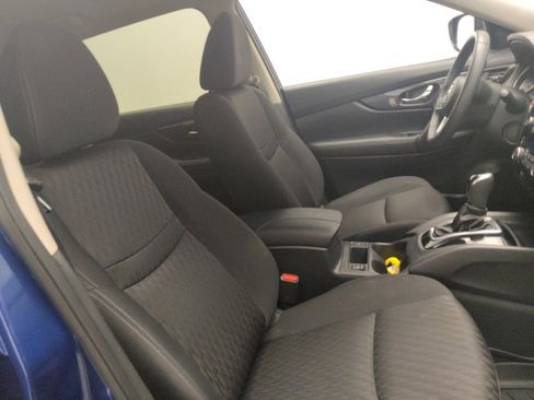 Used 2017 Nissan Rogue SV FWD image 21