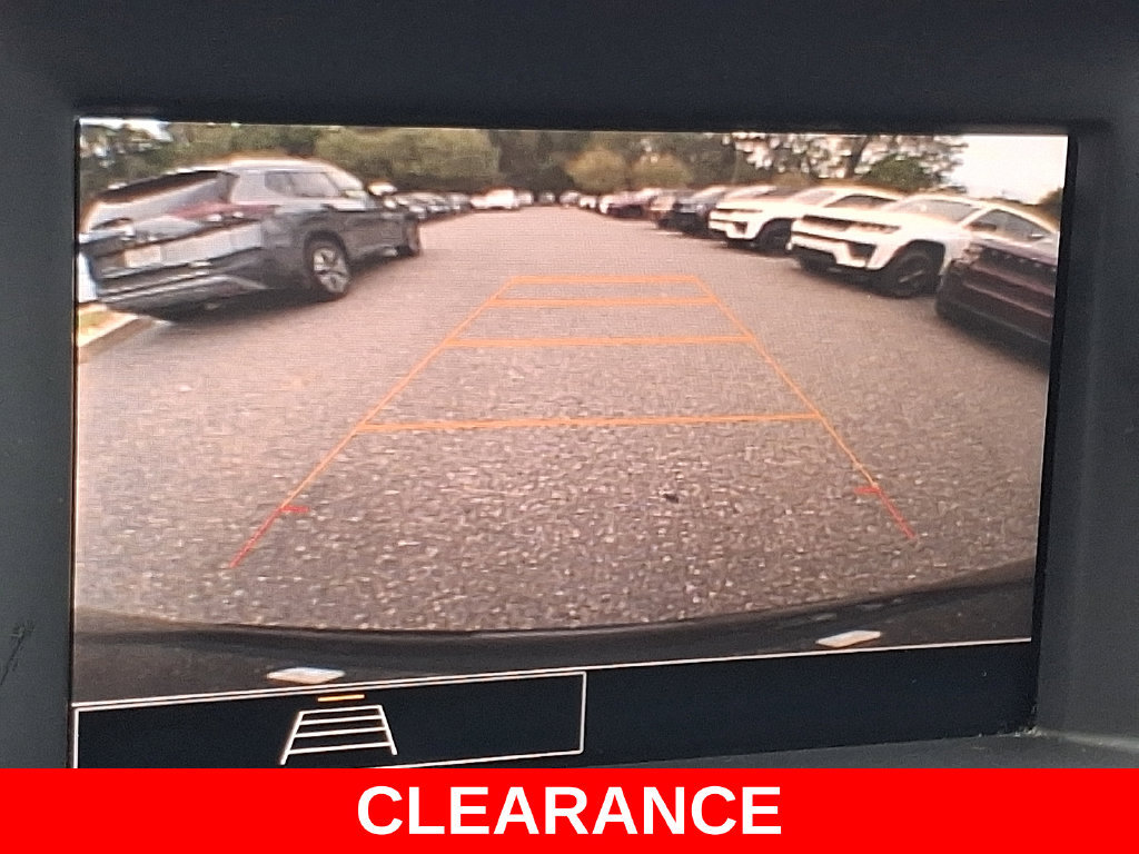 Used 2024 GMC Terrain SLE AWD/4WD image 18