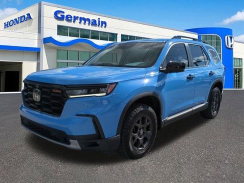 Used 2024 Honda Pilot TrailSport image 1