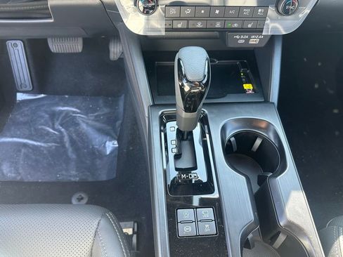 New 2026 Subaru Outback Limited image 13