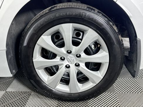 Used 2025 Toyota Corolla LE FWD image 34