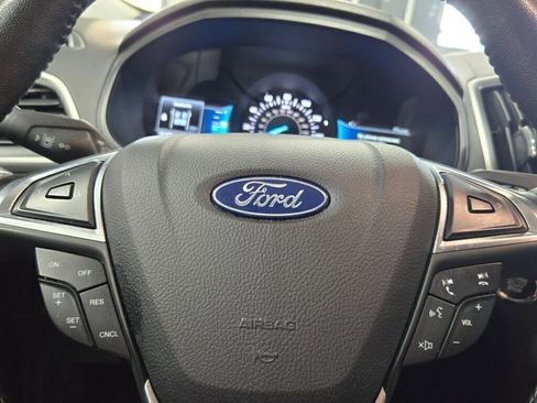 Used 2023 Ford Edge SEL image 32