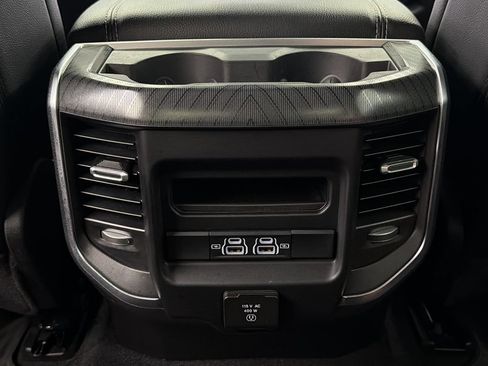 Used 2025 RAM 1500 Big Horn AWD/4WD image 38
